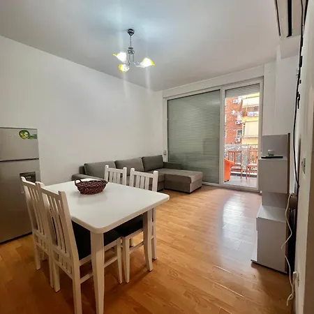 Cozy In * Τίρανα